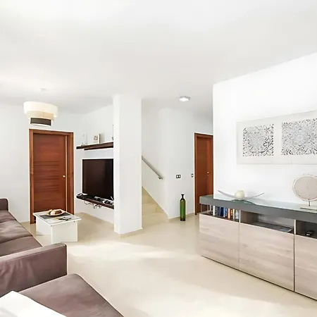 Bella Valen Коста Бланка